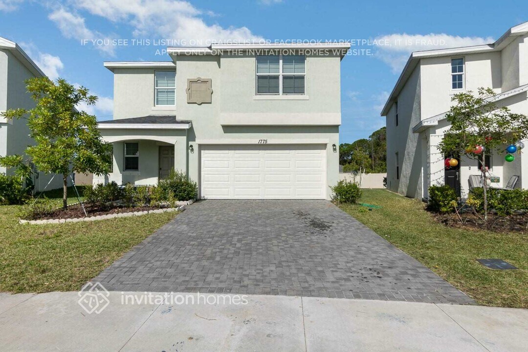 1775 Diablo Cir SW in Melbourne, FL - Foto de edificio