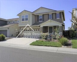 9744 Philta Way in Elk Grove, CA - Building Photo