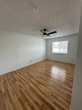 7960 Marblehead Way in Las Vegas, NV - Building Photo - Building Photo