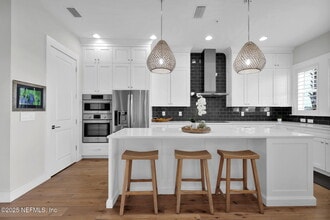 2320 Beach Blvd in Jacksonville Beach, FL - Building Photo - Building Photo