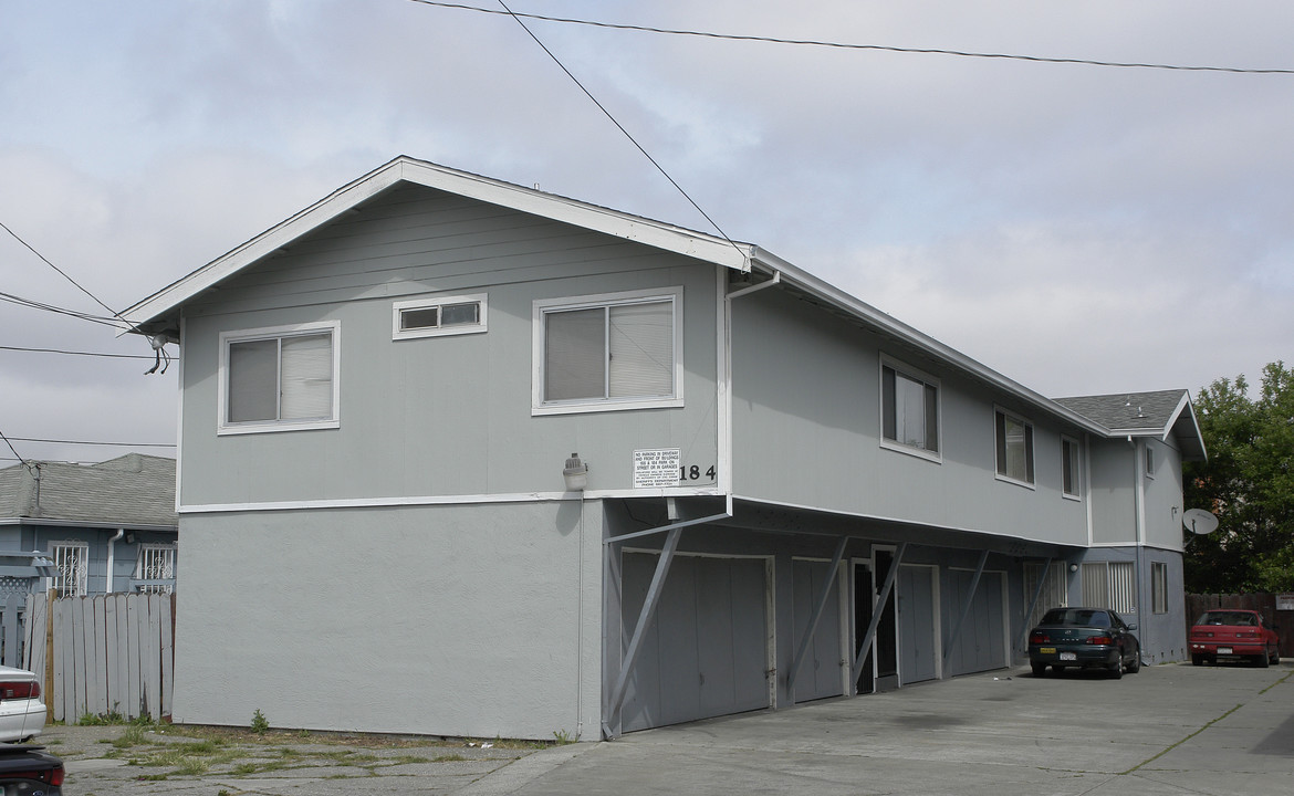 184 Sunset Blvd in Hayward, CA - Building Photo