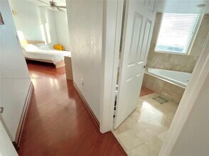 1745 E Hallandale Beach Blvd, Unit 1507W in Hallandale Beach, FL - Foto de edificio - Building Photo