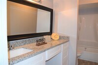 7033 Kinney St photo'