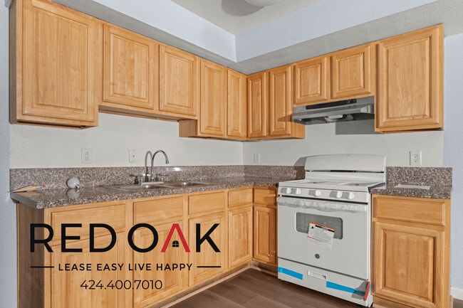 2448 N Eastern Ave in Los Angeles, CA - Building Photo - Building Photo