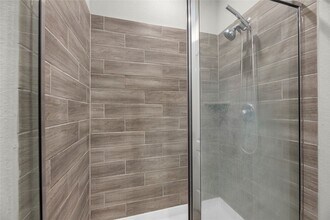 24750 Russet Bluff Trl in Huffman, TX - Foto de edificio - Building Photo