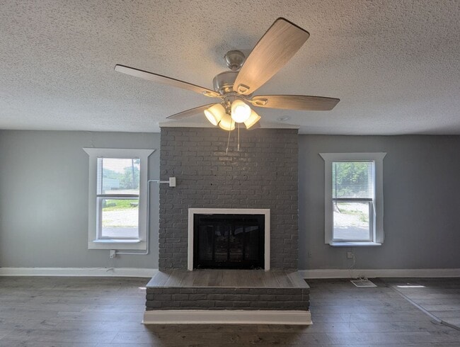 9517 West Ave in St. Louis, MO - Building Photo - Building Photo