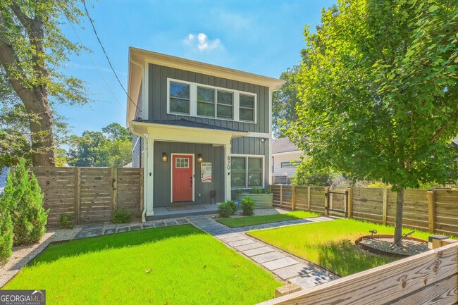 property at 870 Westmont Rd SW