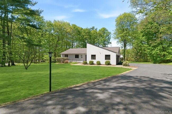 12 Wyeth Ct in Pleasantville, NY - Building Photo - Building Photo