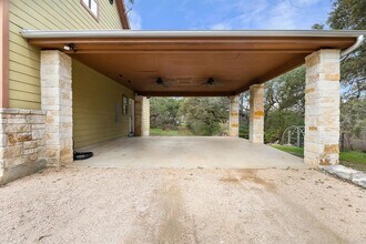 116 Cascade Trail in San Marcos, TX - Building Photo - Building Photo