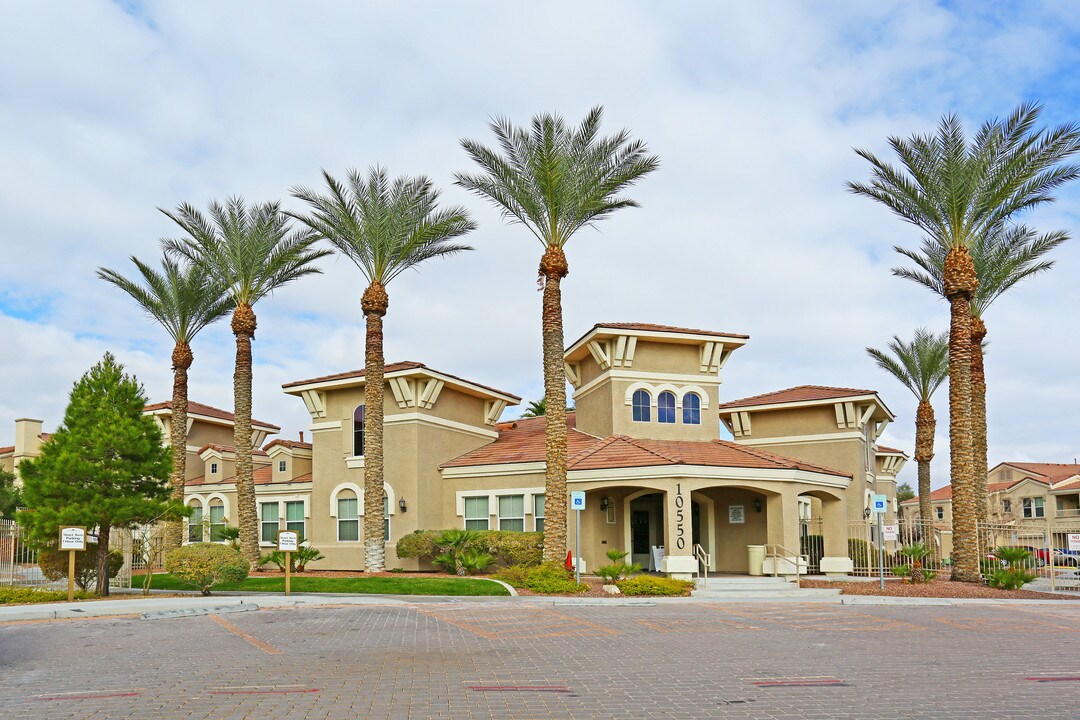 Chateau Versailles in Las Vegas, NV - Foto de edificio