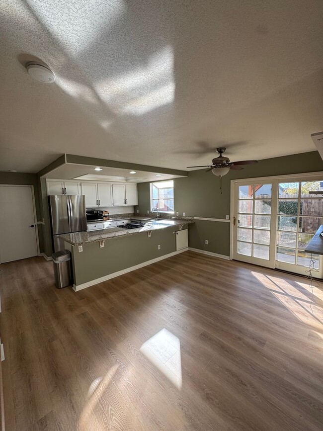 1371 Blossom Dr in Santa Maria, CA - Building Photo - Building Photo