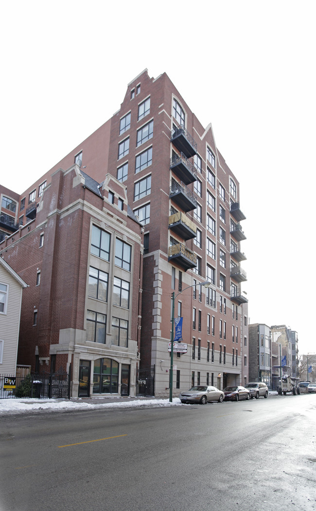 Royalton Towers in Chicago, IL - Foto de edificio - Building Photo