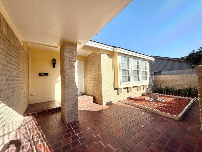 property at 10423 Kirkshire Dr