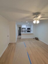 10 E Woodtimber Ct in Spring, TX - Building Photo - Building Photo