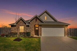 9302 Diane Ct in White Settlement, TX - Building Photo