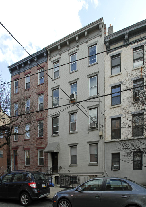 209 Park Ave in Hoboken, NJ - Building Photo