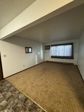 301 Bernice St in Milroy, MN - Building Photo - Building Photo