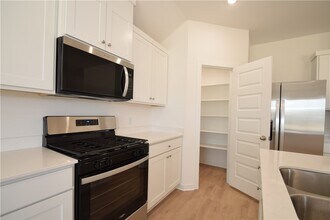 572 Colorado St in Farmington, AR - Building Photo - Building Photo