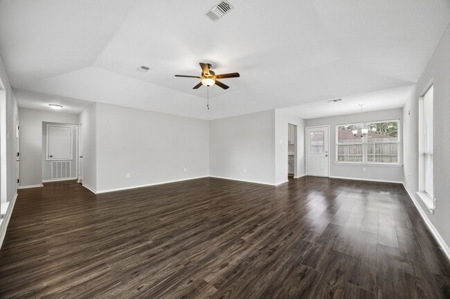 6907 Grant Dr in Richmond, TX - Building Photo - Building Photo