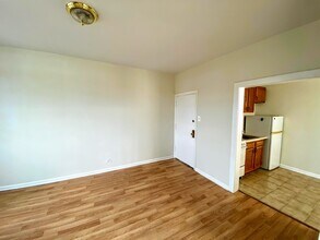 839 W Sheridan Rd in Chicago, IL - Foto de edificio - Building Photo