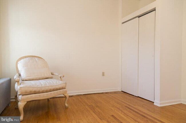 2306 Spruce St-Unit -301 in Philadelphia, PA - Building Photo - Building Photo