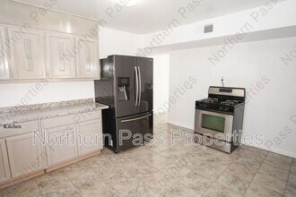 8125 Loma Terrace Rd in El Paso, TX - Building Photo - Building Photo
