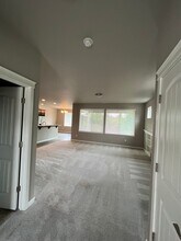 2150 SW Nautical St in Bremerton, WA - Building Photo - Building Photo