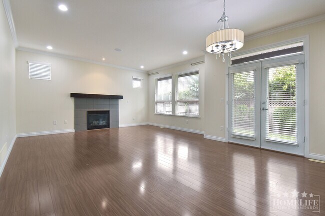 7046-181B 181B St in Surrey, BC - Building Photo - Building Photo