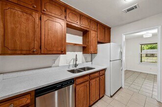 939-941 Lindy Ct in Irving, TX - Building Photo - Building Photo