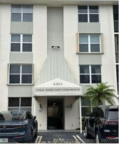 4501 NE 21st Ave in Fort Lauderdale, FL - Building Photo