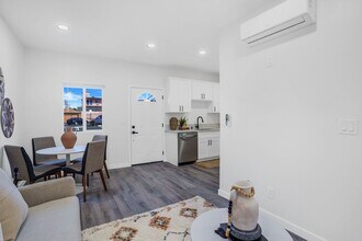 4955 68th St in San Diego, CA - Building Photo - Building Photo