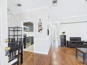 2300 Leon St in Austin, TX - Building Photo - Building Photo