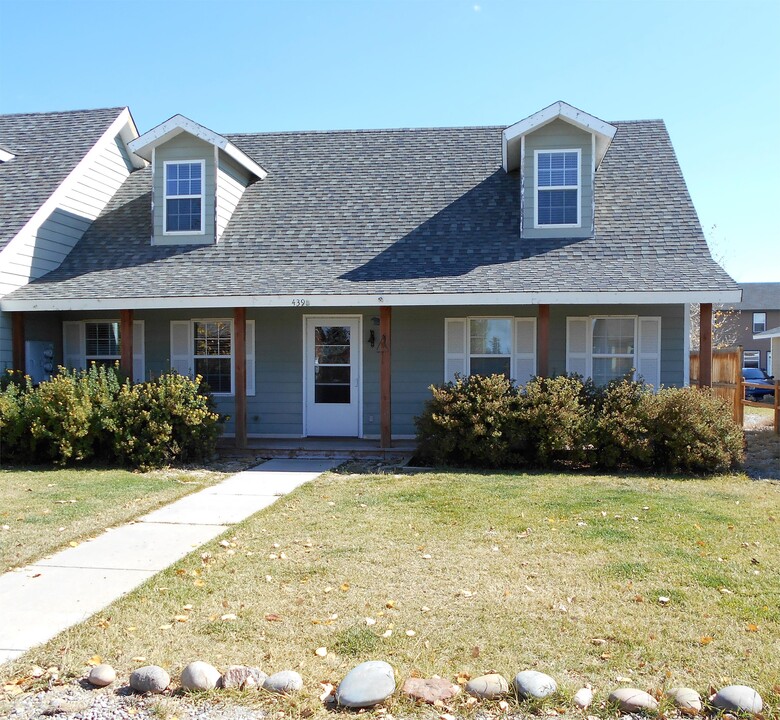 439 Country Club Ln in Pinedale, WY - Building Photo