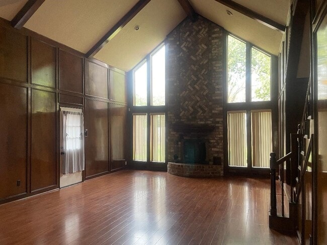 2274 Woodland Springs St in Houston, TX - Building Photo - Building Photo