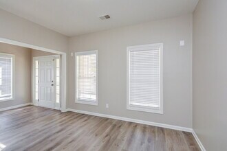 137 Lantana Dr in Locust Grove, GA - Building Photo - Building Photo