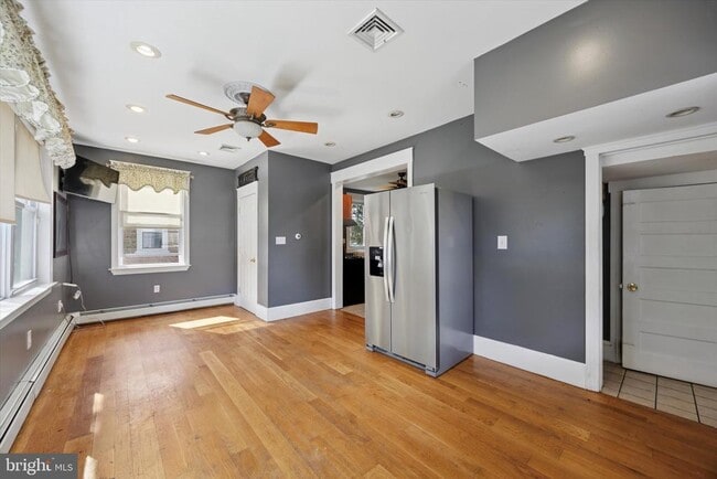 property at 11 E Chelton Rd