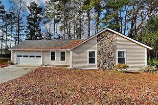 5359 Stafford Dr NW in Lilburn, GA - Building Photo