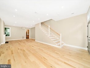 60 Q St NE in Washington, DC - Building Photo - Building Photo