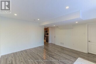 49 Pellegrino Rd in Brampton, ON - Building Photo - Building Photo