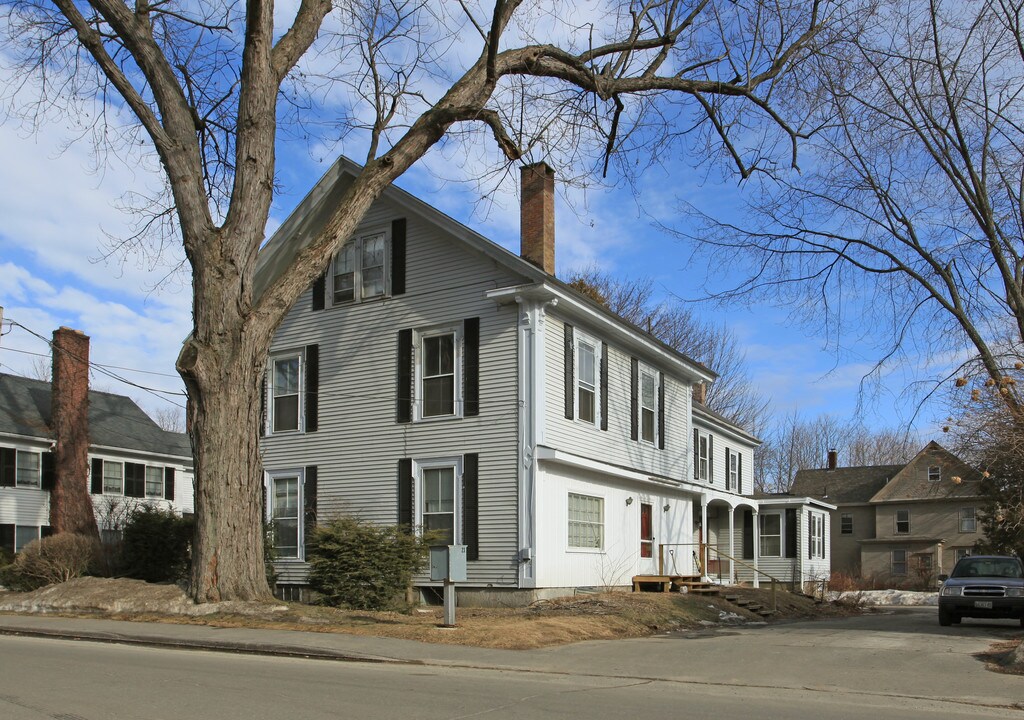 23 Sewall St in Augusta, ME - Building Photo