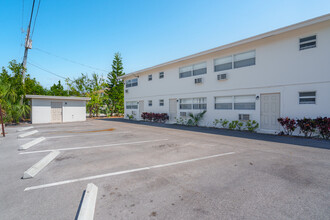 Kay Apartments in Boca Raton, FL - Building Photo - Building Photo