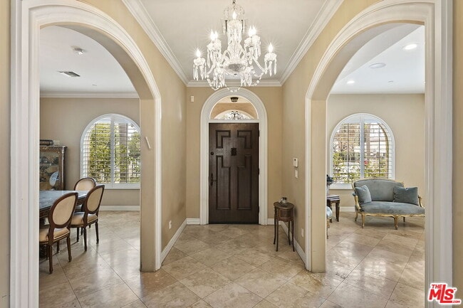 349 S La Peer Dr in Beverly Hills, CA - Building Photo - Building Photo