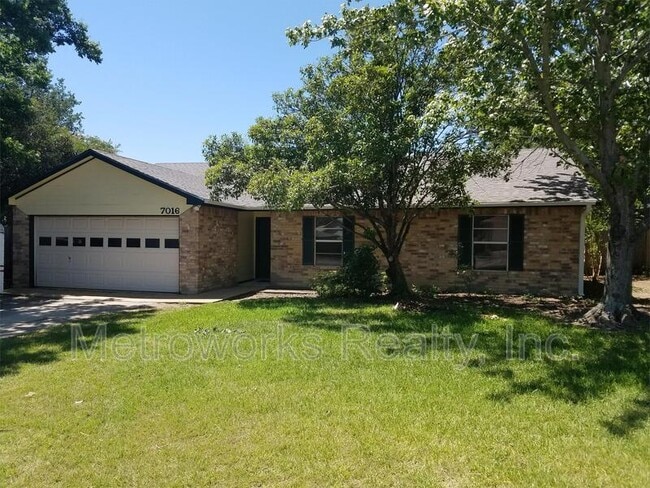 property at 7016 Ridgetop Rd