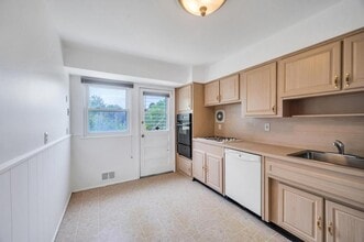 3 Melissa Ln in Old Bethpage, NY - Building Photo - Building Photo