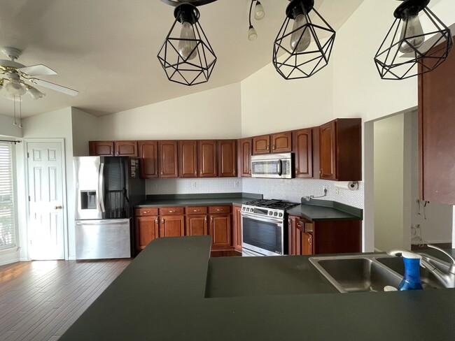 1543 Presidents Landing Dr in O'Fallon, MO - Building Photo - Building Photo