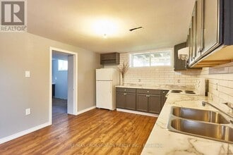 904 Crocus Crescent in Whitby, ON - Building Photo - Building Photo