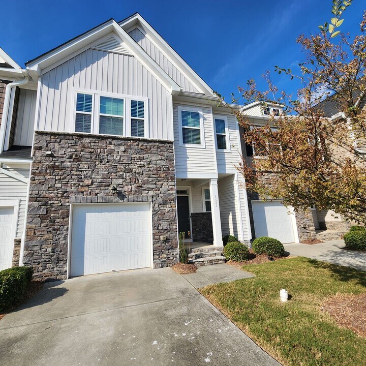 1424 Southpoint Trl in Durham, NC - Building Photo