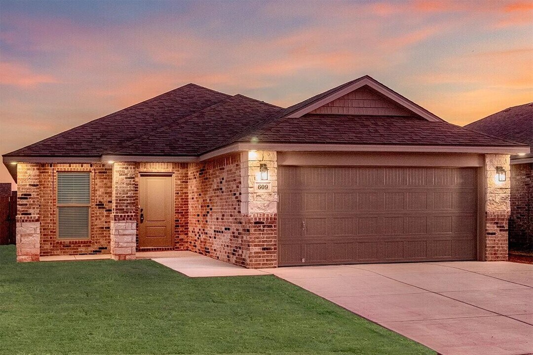 7213 37th St in Lubbock, TX - Building Photo