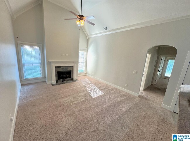 108 Kingston Ct in Birmingham, AL - Foto de edificio - Building Photo