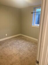 3901 N Kiska St, Unit B in Portland, OR - Building Photo - Building Photo